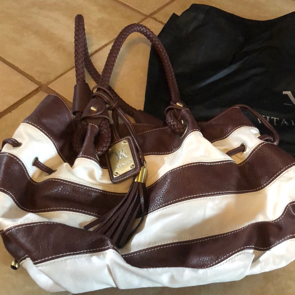 Vitalio Vera White and Brown Striped Leather Purse